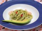 Spaghetti-Avocado-Salat mit Garnelen und Chili - Rezept