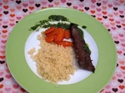 Lammfilet mit Minze, karamellisierten Karotten und Couscous - Rezept