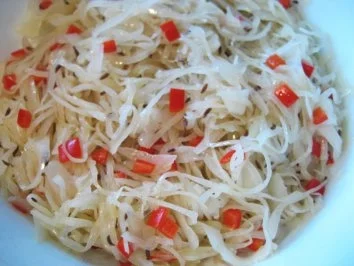 Rezept: Ungarischer Krautsalat ... Ungarischer Krautsalat ... - Rezept