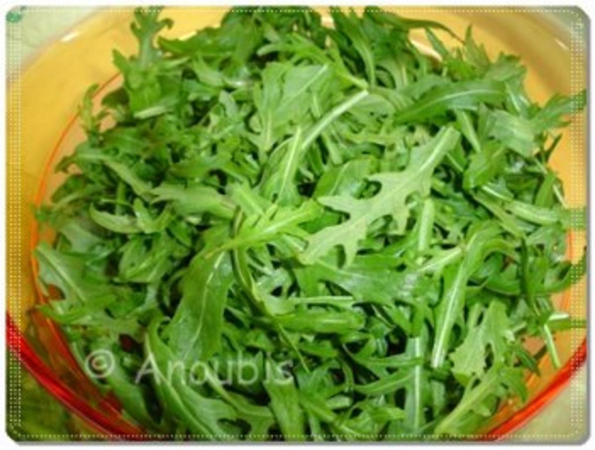 Salat - Rucolasalat mit Paprika und Walnüssen - Rezept - Bild Nr. 3