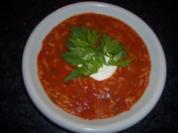 Suppen : Tomatensuppe mit Reis , Maggikraut und Crème fraîche - Rezept