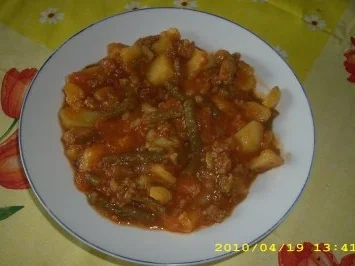 Kartoffeln-Bohneneintopf mit Hackfleisch und Gemüsezwiebeln - Rezept - Bild Nr. 6