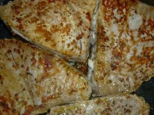 Kartoffel-Spargel-Gratin mit Thunfischsteak ,Kräutertomaten und Tête de Moine - Locken - Rezept - Bild Nr. 4