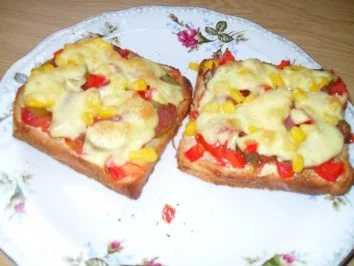 Toast mit Gemüse und Käse - Rezept