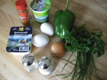 Rezept: Gemüse-Quarkplätzchen mit Kräuterrahm Bild Nr. 2 Gemüse-Quarkplätzchen mit Kräuterrahm - Rezept - Bild Nr. 2