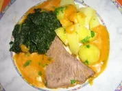 Rinderbraten mit Gemüse-Gorgonzolasauce an Blattspinat und Salzkartoffeln - Rezept
