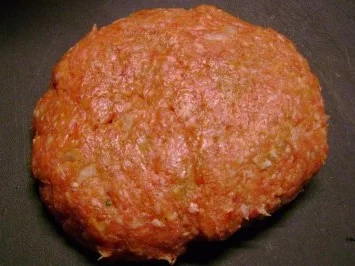 Rezept: Grillen: Gefüllte Plescavica mit Schafskäse Bild Nr. 3 Grillen: Gefüllte Plescavica mit Schafskäse - Rezept - Bild Nr. 3