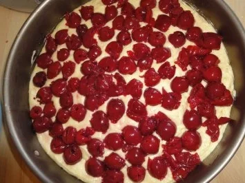 Rezept: Crème fraîche - Kirschkuchen Bild Nr. 3 Crème fraîche - Kirschkuchen - Rezept - Bild Nr. 3