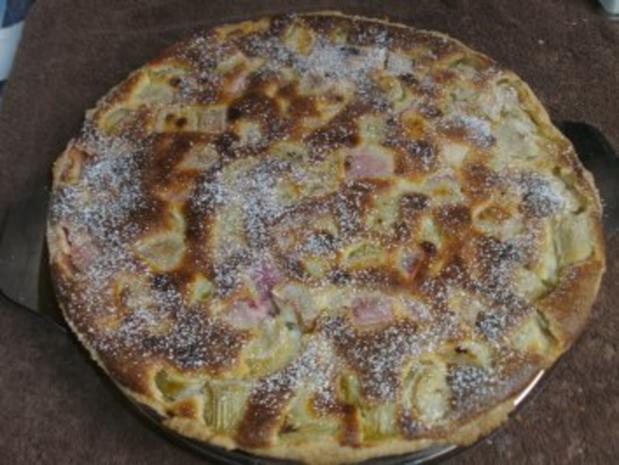 Rhabarberkuchen mit Schmandguss - Rezept - kochbar.de