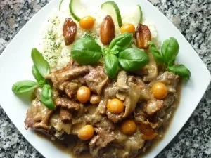 Rezept: Putenbraten mit Dattel - Physalissauce zu Pilzen an Reis Putenbraten mit Dattel - Physalissauce zu Pilzen an Reis - Rezept