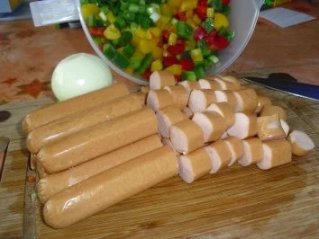 Rezept: Würstchenpfanne exotisch Würstchenpfanne exotisch - Rezept