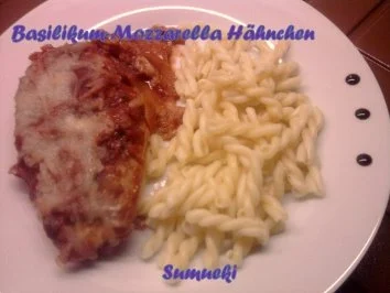 Rezept: Basilikum-Mozzarella-Hähnchenbrust Basilikum-Mozzarella-Hähnchenbrust - Rezept