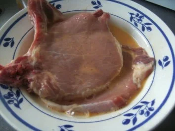 Kotelett mit leckerem  Gurkenrahmsalat - Rezept - Bild Nr. 3