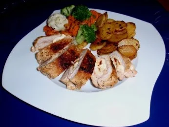 Frühlingsschnitzel mit Bratkartoffeln und Buttergemüse - Rezept