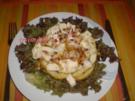 Fruchtiger Salat mit Camembert, Walnüssen und rosa Beeren - Rezept
