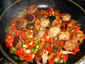 Hackbällchen mit Kokossoße - Rezept - Bild Nr. 9