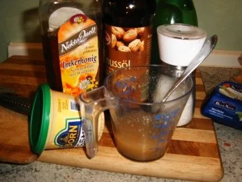 Rezept: Käse-Nuss-Salat Bild Nr. 5 Käse-Nuss-Salat - Rezept - Bild Nr. 5