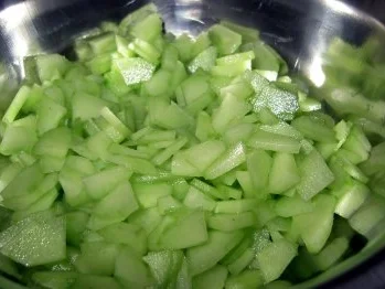 Gurkensuppe mit Bacon-Chips - Rezept - Bild Nr. 2