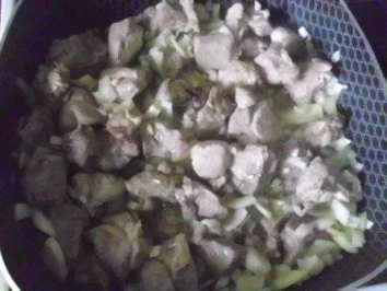 Rezept: Schweinenacken in Retsinawein / Chirino juwetsi Bild Nr. 6 Schweinenacken in Retsinawein / Chirino juwetsi - Rezept - Bild Nr. 6