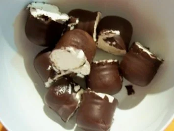 Rezept: Backen: Schnelle Schokokuss-Torte Bild Nr. 2 Backen: Schnelle Schokokuss-Torte - Rezept - Bild Nr. 2