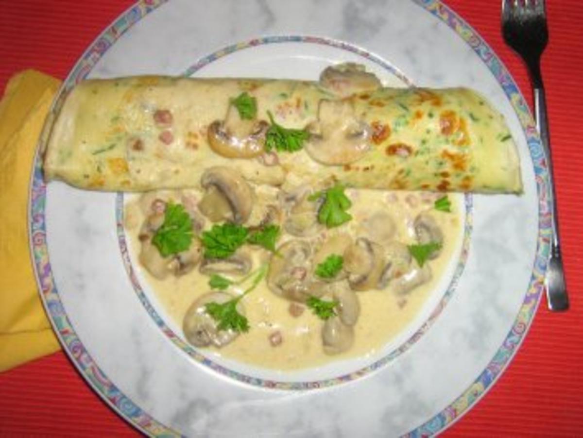 Kräuterpfannkuchen mit grünem Spargel und Champignonsoße - Rezept - Bild Nr. 7