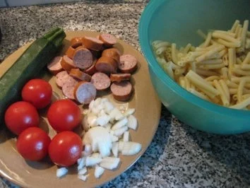 Rezept: Meine fast mediterrane Ruck-Zuck-Restepfanne Bild Nr. 2 Meine fast mediterrane Ruck-Zuck-Restepfanne - Rezept - Bild Nr. 2