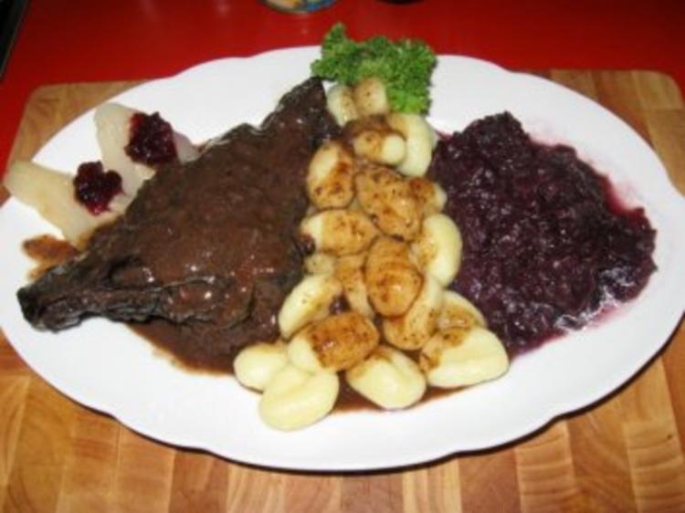 Wildhasenkeulen in Rotwein - schnell &amp; einfach - 121 kcal/100g