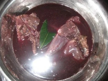 Rezept: Wildhasenkeulen in Rotwein Bild Nr. 4 Wildhasenkeulen in Rotwein - Rezept - Bild Nr. 4