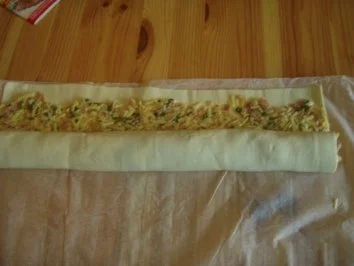 Rezept: Käse-Blätterteig-Schnecken Bild Nr. 6 Käse-Blätterteig-Schnecken - Rezept - Bild Nr. 6