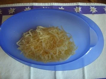 Rezept: Käse-Blätterteig-Schnecken Bild Nr. 2 Käse-Blätterteig-Schnecken - Rezept - Bild Nr. 2