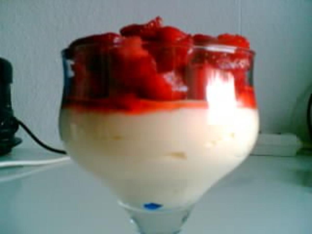 Bilder für Zitronencreme mit Erdbeeren - Rezept