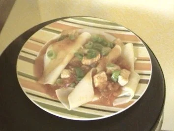 Puten-Tomaten-Geschnetzeltes in Lasagneblättern - Rezept