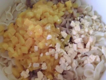 Rezept: Nudelsalat mit Curry Bild Nr. 3 Nudelsalat mit Curry - Rezept - Bild Nr. 3