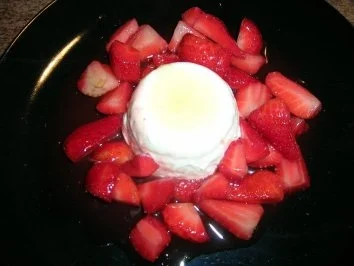 Ricottacreme mit marinierten Erdbeeren - Rezept - Bild Nr. 2