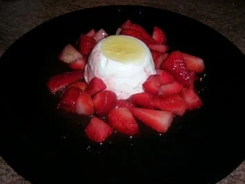 Ricottacreme mit marinierten Erdbeeren - Rezept