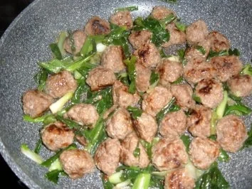 Hack.......Hackbällchen-mit Curry-Joghurt-Dip - Rezept - Bild Nr. 6