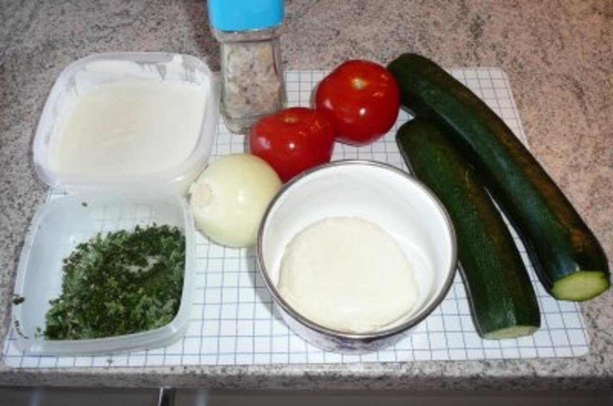 Gemüse: Zucchini mit Mozzarella-Tomaten-Gemüse - Rezept - Bild Nr. 2
