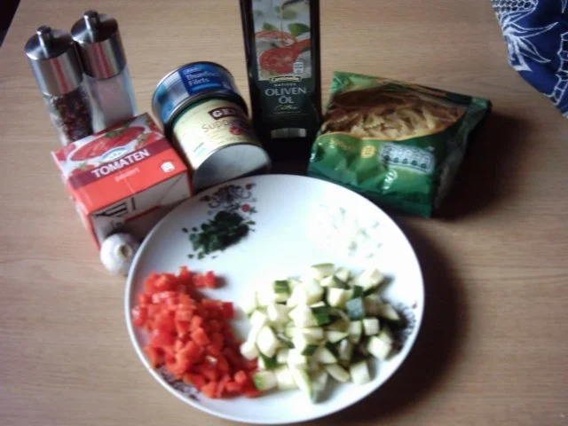 Rezept: Knoblauchnudeln mit Thunfisch Bild Nr. 3 Knoblauchnudeln mit Thunfisch - Rezept - Bild Nr. 3