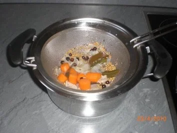 Rezept: Braten- oder Stadwurstsülze Bild Nr. 8 Braten- oder Stadwurstsülze - Rezept - Bild Nr. 8