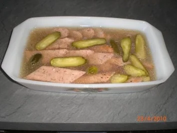 Rezept: Braten- oder Stadwurstsülze Bild Nr. 10 Braten- oder Stadwurstsülze - Rezept - Bild Nr. 10