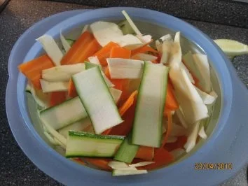 Rezept: Gemüse-Bandnudeln Bild Nr. 2 Gemüse-Bandnudeln - Rezept - Bild Nr. 2