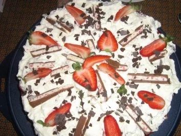 Schoko-Nuss-Erdbeertorte - Rezept