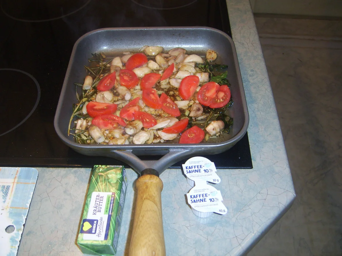 Rind: Rumpsteak mit Tomaten-Pilz-Soße - Rezept - Bild Nr. 7