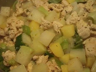 Eintopf aus Putengeschnetzeltem, Kohlrabi und Porree - Rezept - Bild Nr. 5