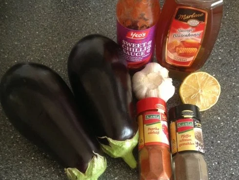 Rezept: Auberginen in Chilli - Honig - Knoblauch Bild Nr. 2 Auberginen in Chilli - Honig - Knoblauch - Rezept - Bild Nr. 2