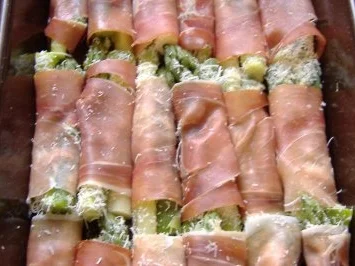 Gratin von grünem Spargel und Serranoschinken - Rezept - Bild Nr. 3