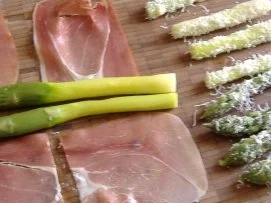 Gratin von grünem Spargel und Serranoschinken - Rezept - Bild Nr. 5