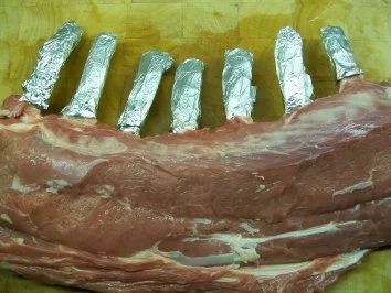 Karree vom Kalb mit Bratspargel und Bärlauchgnocchi auf Parmesansauce - Rezept - Bild Nr. 3