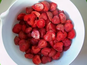 Einmachen: Erdbeermus ... sehr altes Rezept für Erdbeer-Marmelade - Rezept - Bild Nr. 2