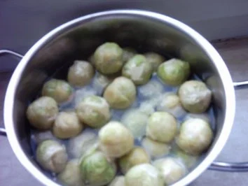 Soja-Geschnetzeltes mit Salzkartoffeln,Rahmsoße und Rosenkohl im Eimantel gestockt - Rezept - Bild Nr. 4